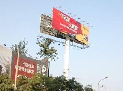 炉霍户外广告怎么做才能让人一眼记住？